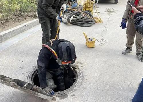 保定涞水抽化粪池公司分享管道气囊封堵的原理。